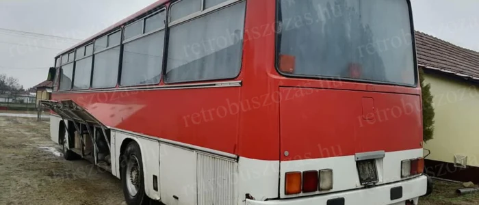 LJZ-883-ikarus-256-retrobusz-berles-kecskemet-6 Ikarus 256 távolsági nosztalgia busz bérlése kirándulásokhoz és esküvőkre – klasszikus retró autóbusz professzionális sofőrrel.