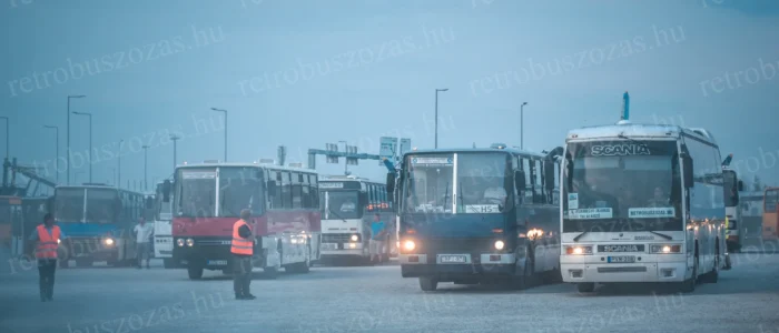 Légkondicionált Ikarus EAG E98 turista autóbusz bérlése csoportos utazáshoz