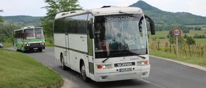 Légkondicionált Ikarus EAG E98 turista autóbusz bérlése csoportos utazáshoz