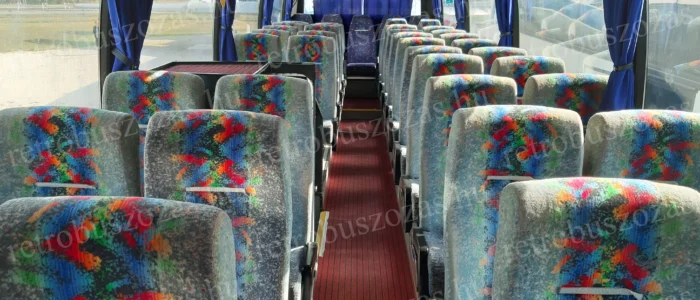 Légkondicionált Ikarus EAG E98 turista autóbusz bérlése csoportos utazáshoz