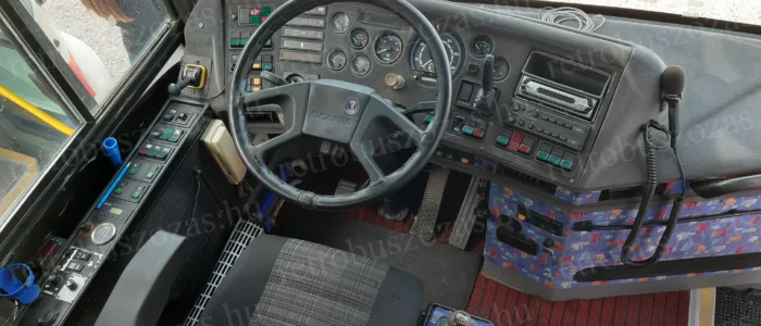 Légkondicionált Ikarus EAG E98 turista autóbusz bérlése csoportos utazáshoz