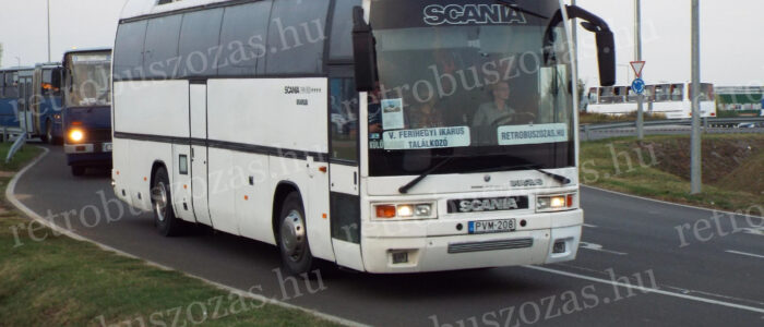 Légkondicionált Ikarus EAG E98 turista autóbusz bérlése csoportos utazáshoz