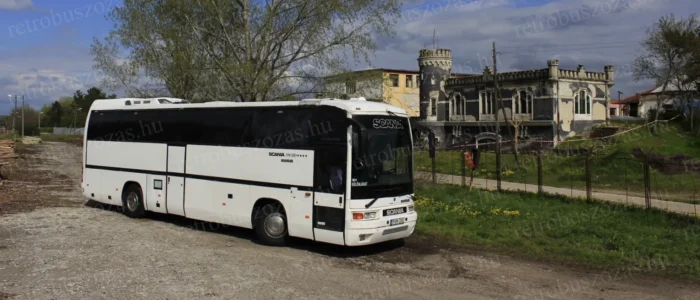 Légkondicionált Ikarus EAG E98 turista autóbusz bérlése csoportos utazáshoz